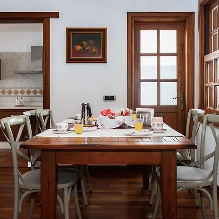 Guanapay En El Centro De Nyaraló